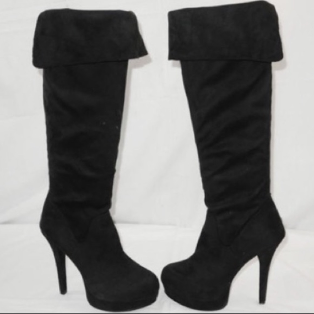 Beautiful over the knee boot. Kim Kardashian 5 "